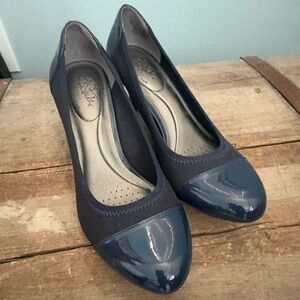 Life Stride Blue Heels with Patent Leather Toe